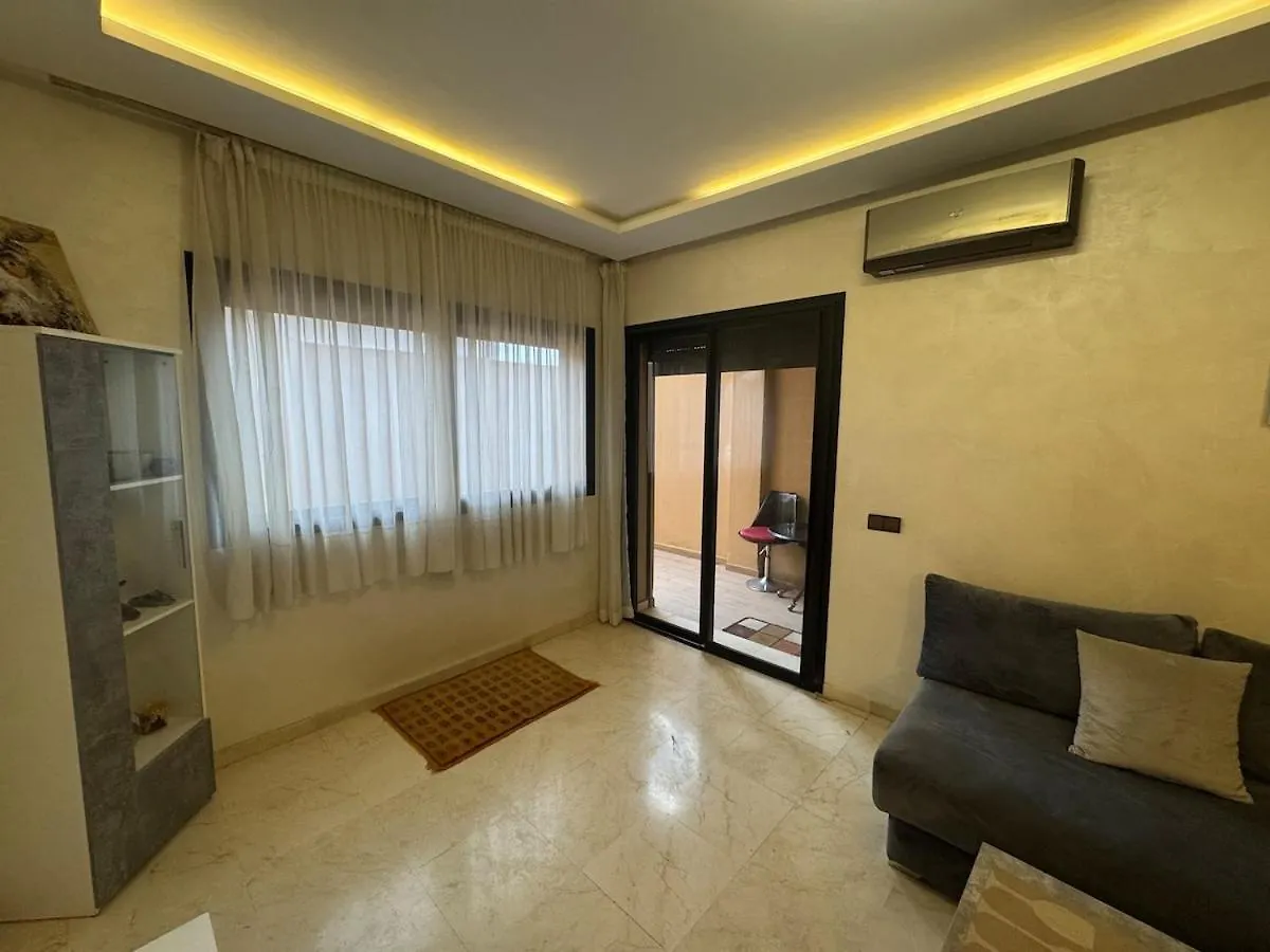 Apartment With Pool In The City Center 마라케시