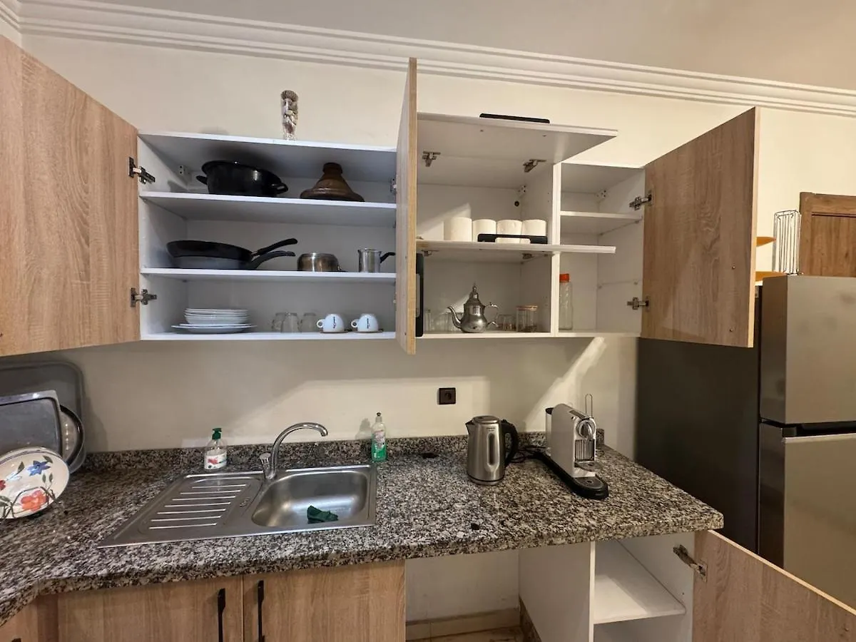 Apartment With Pool In The City Center 마라케시